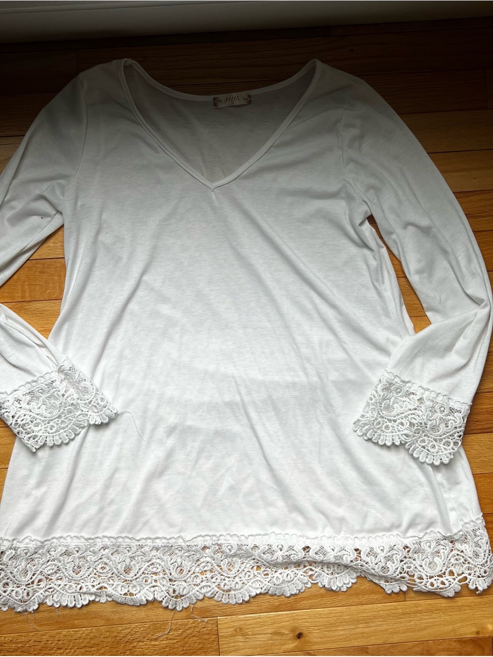 Agora White V-Neck Long Sleeve Top with Lace Hem and Cuffs